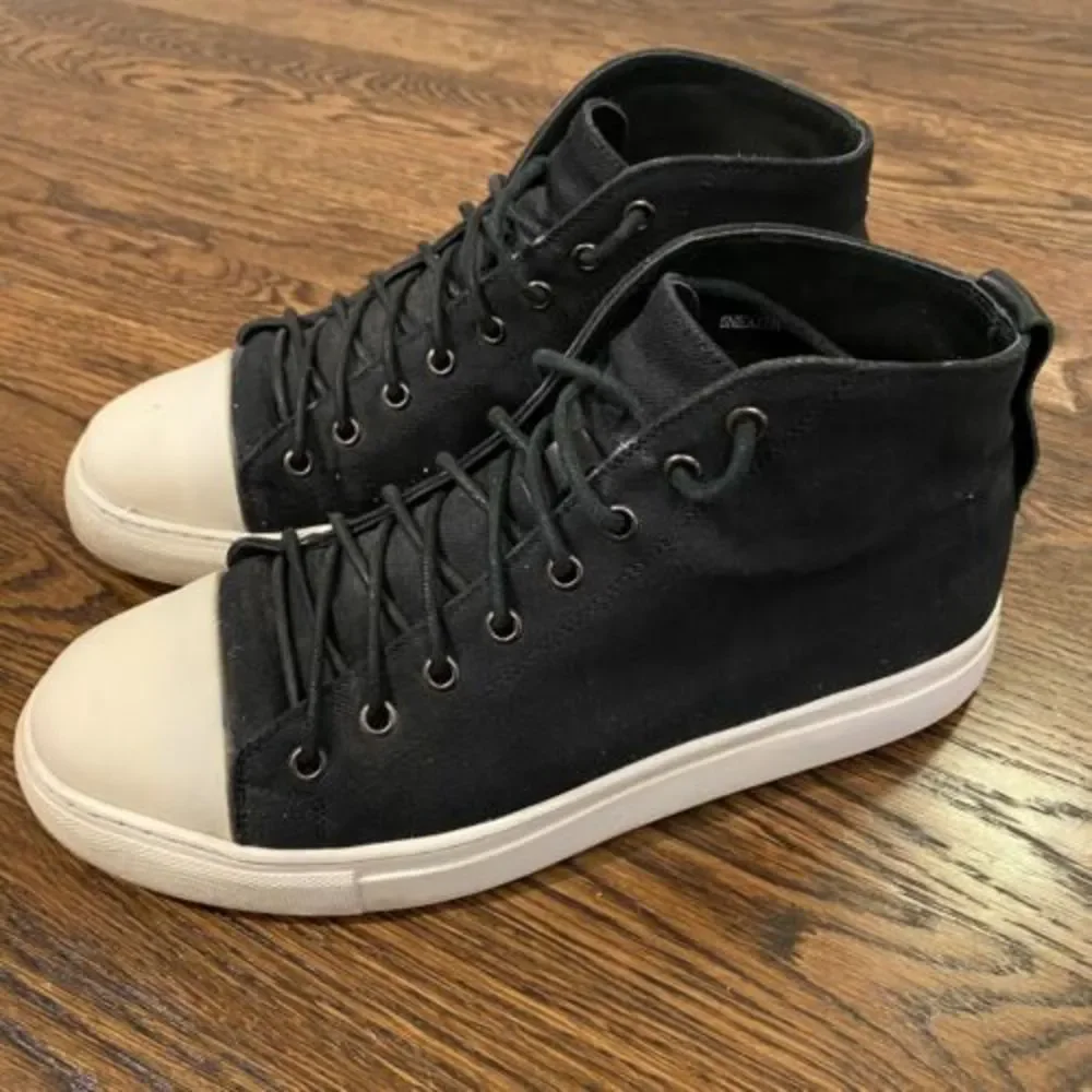 Heutchy Men’s sneaker Shoes‎ Size 9 Black Canvas
